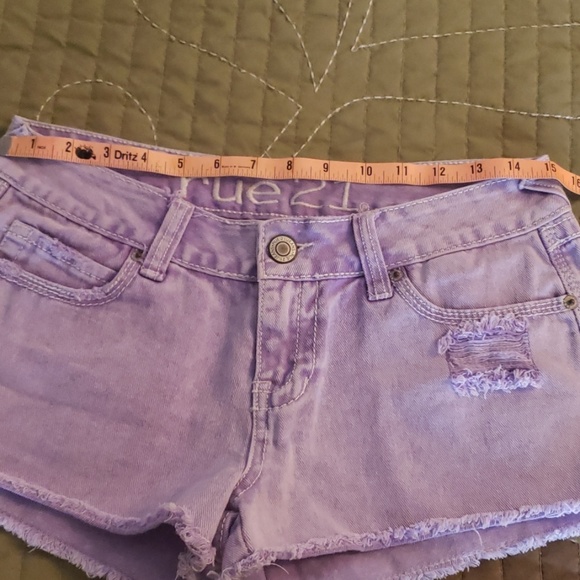 Rue21 distressed jean shorts - Picture 4 of 7